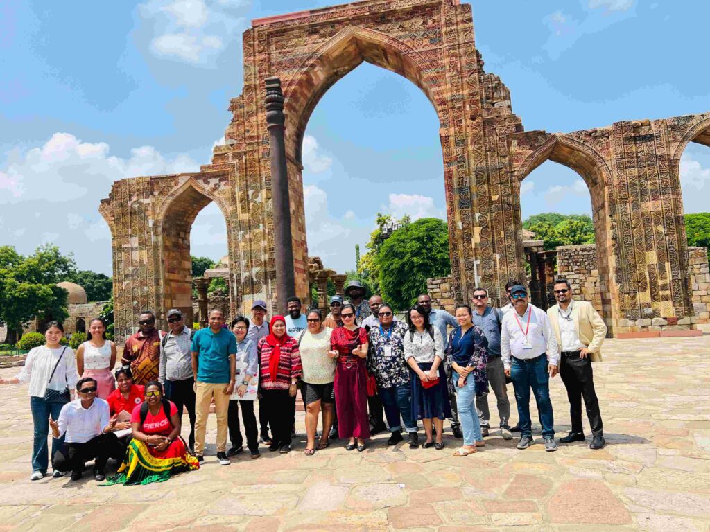 Book Qutub Minar Tour with Licensed Heritage Guide Pravin Pandey